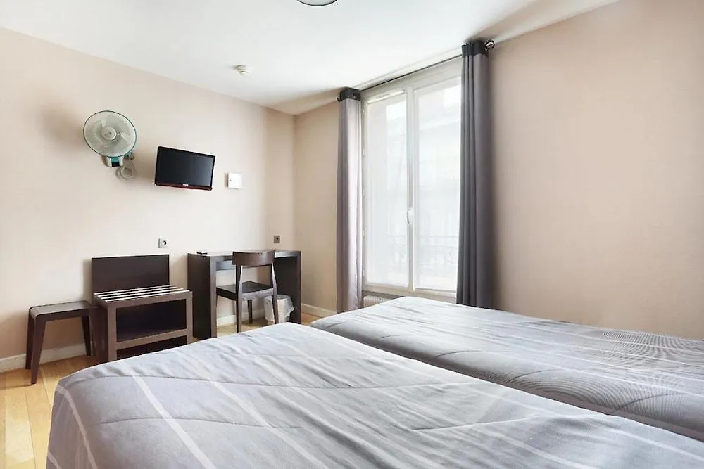 De La Boetie 4* Paryż